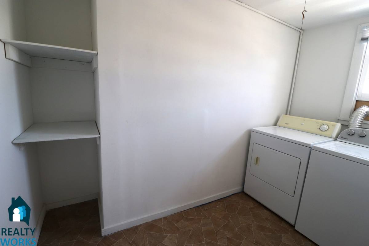 Apartment for rent at 926 S 14th St, Lincoln, NE 68508