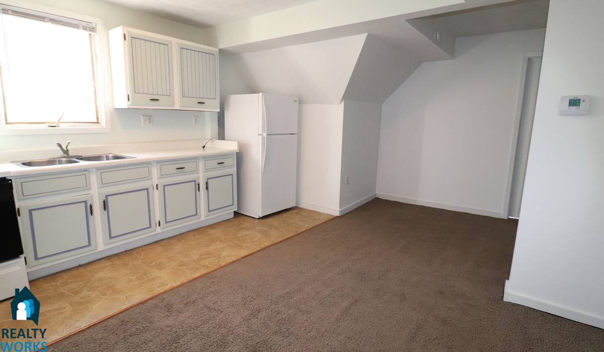 Apartment for rent at 926 S 14th St, Lincoln, NE 68508