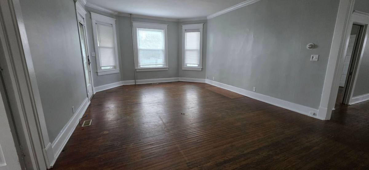 House for rent at 223 E 11th St, Anderson, IN 46016