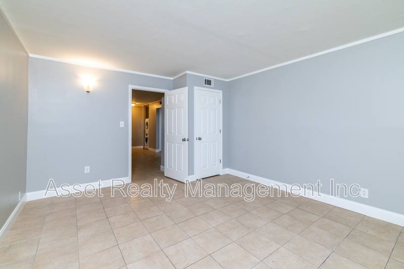 Apartment for rent at 431 Canberra Dr, Knoxville, TN 37923