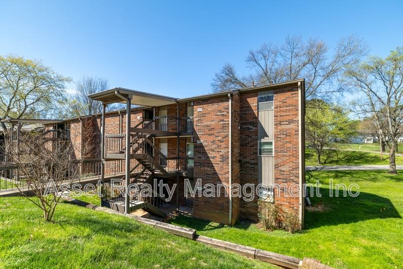 Apartment for rent at 431 Canberra Dr, Knoxville, TN 37923