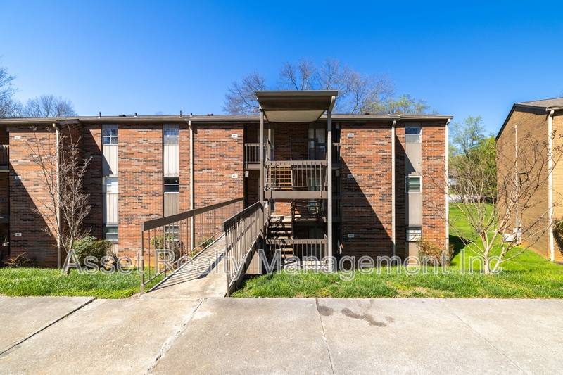 Apartment for rent at 431 Canberra Dr, Knoxville, TN 37923