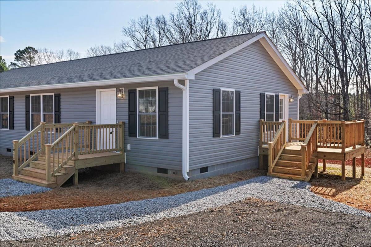 House for rent at 1710 Draper Rd, Chase City, VA 23924