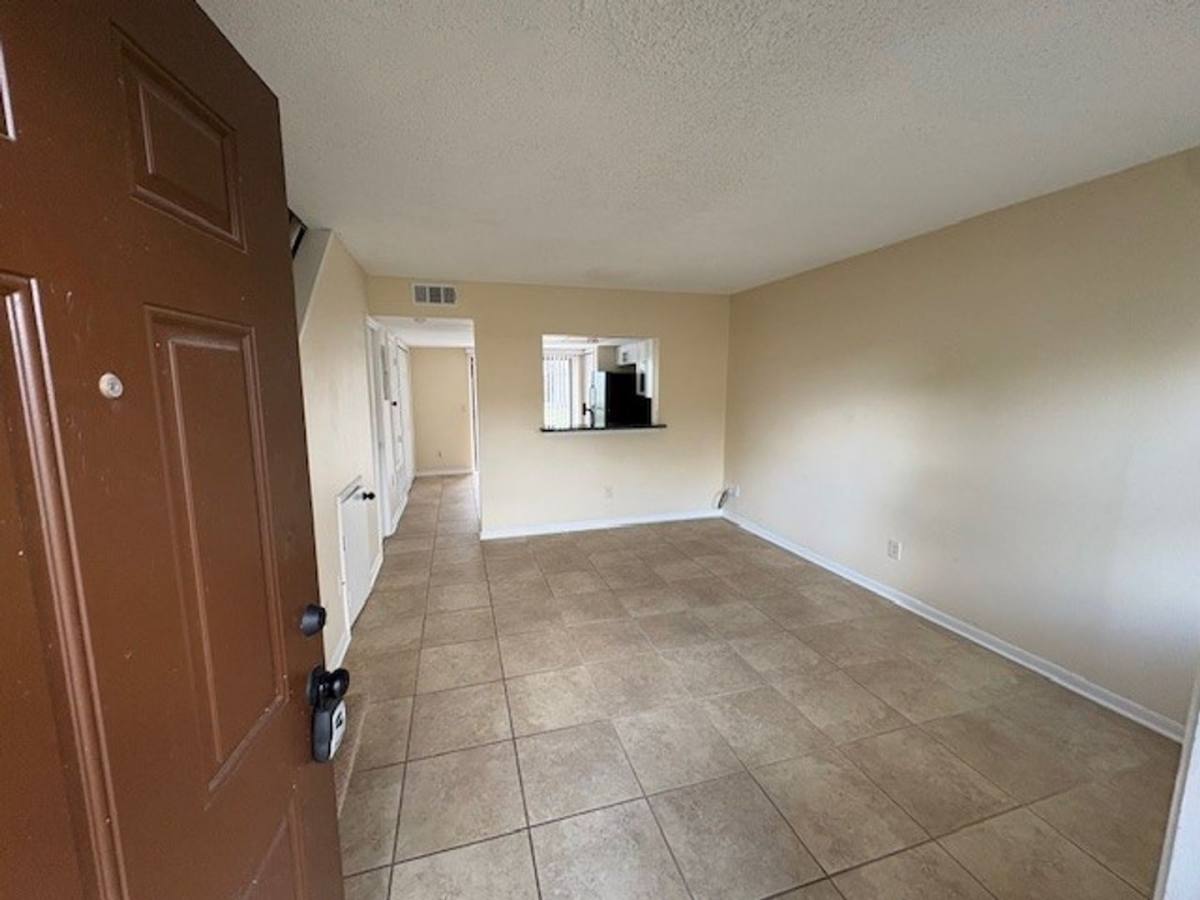 Townhouse for rent at 12058 Tift Circle, Orlando, FL 32826
