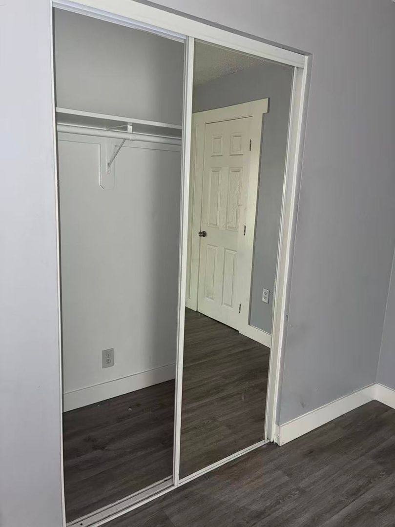 Apartment for rent at 418 Almond Ave, Long Beach, CA 90802