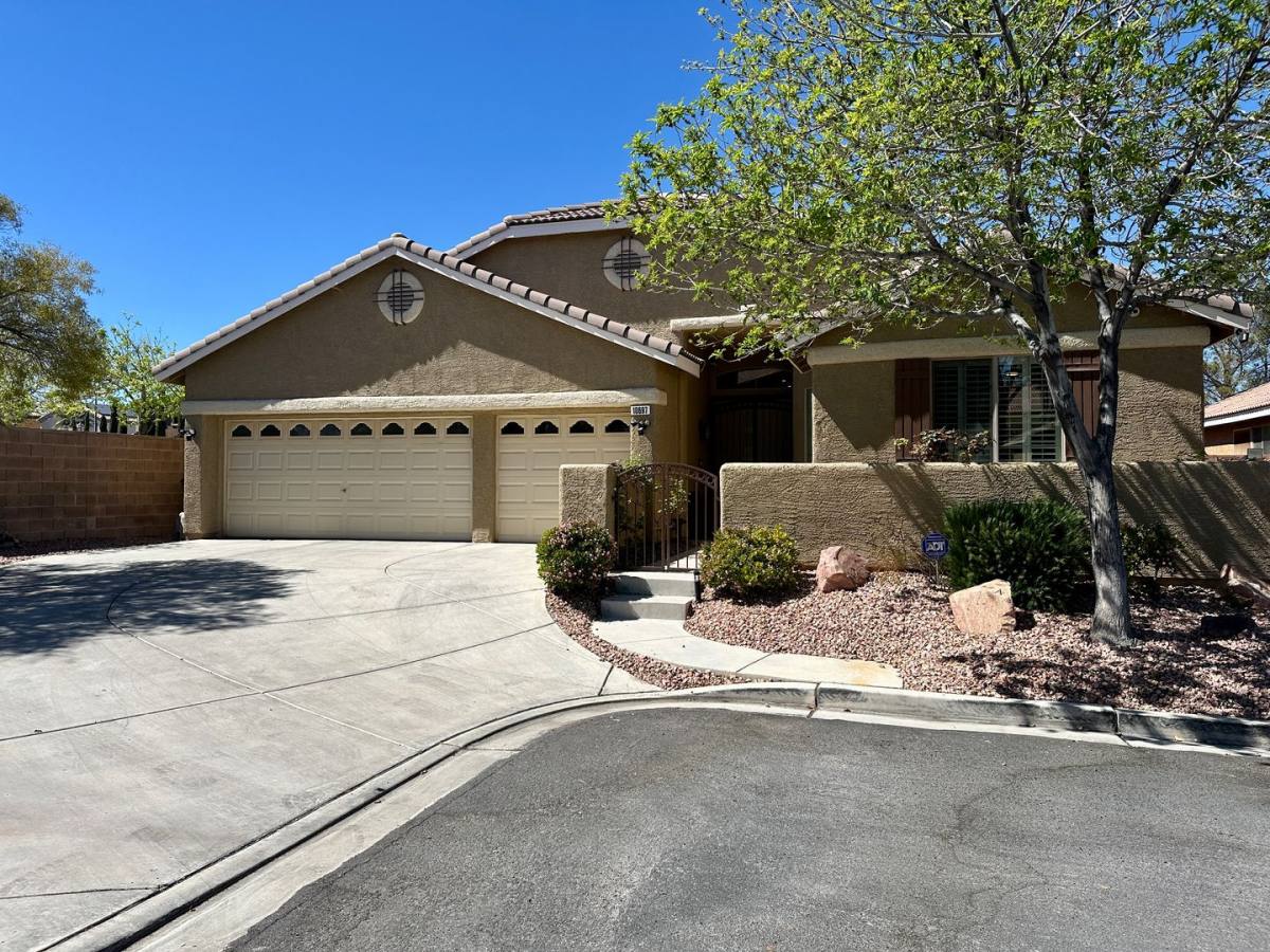 House for rent at 10697 Bonnyhill St, Las Vegas, NV 89141