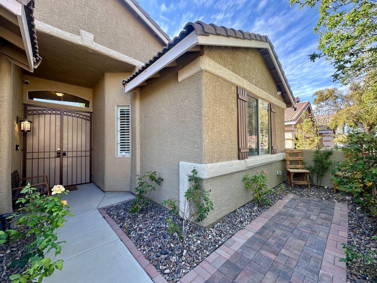House for rent at 10697 Bonnyhill St, Las Vegas, NV 89141