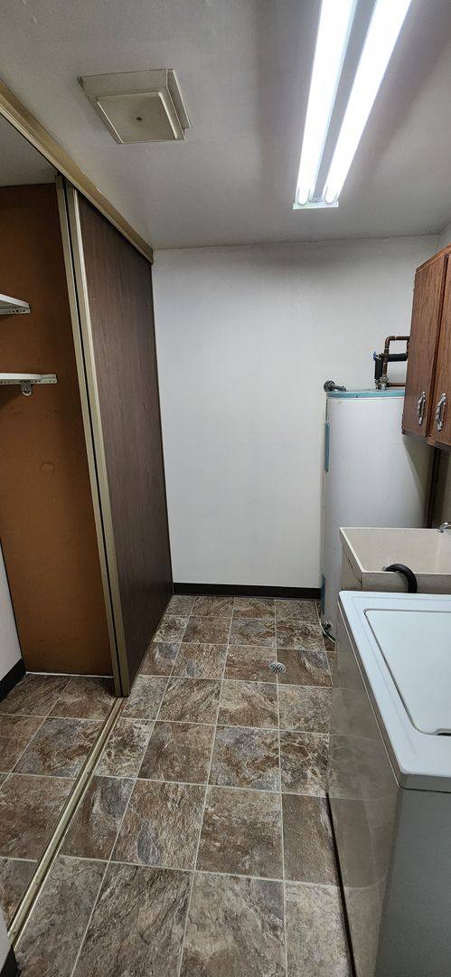 Apartment for rent at 425 E Henry Clay St, Milwaukee, WI 53217