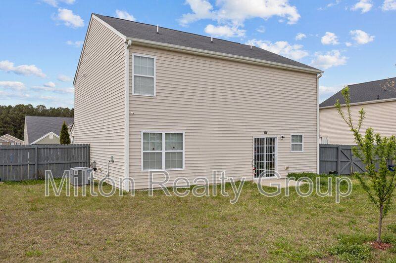 House for rent at 239 Battery Way, Bunnlevel, NC 28323
