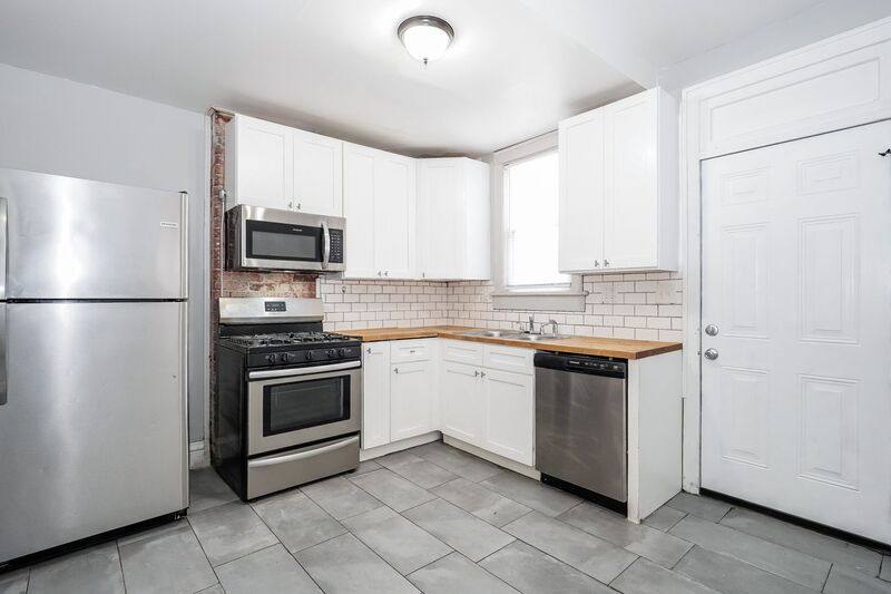 Apartment for rent at 1113-1115 S 22nd St, Columbus, OH 43206
