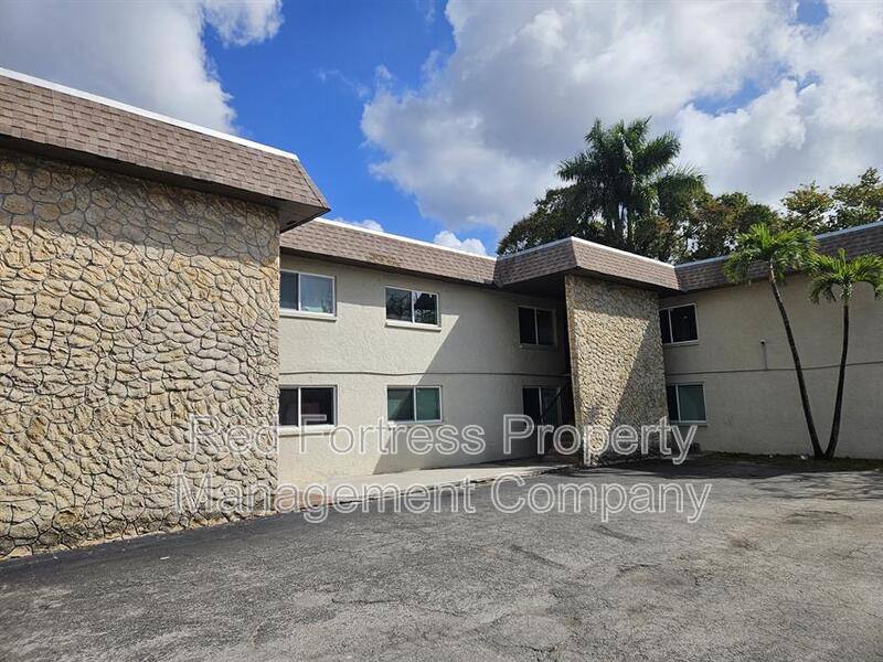 Apartment for rent at 4331 Glenwood Ave #7, Fort Myers, FL 33905