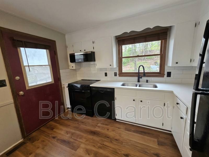 Apartment for rent at 1705 Smith Level Rd #B, Chapel Hill, NC 27516
