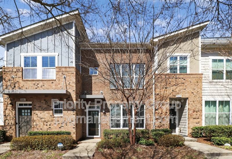 Townhouse for rent at 1614 Pat Garrett St, Charlotte, NC 28206