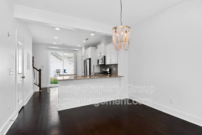 Townhouse for rent at 1614 Pat Garrett St, Charlotte, NC 28206