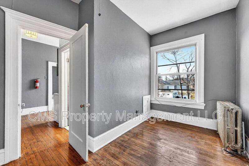 Apartment for rent at 150-154 Belvidere Ave #4, Washington, NJ 07882