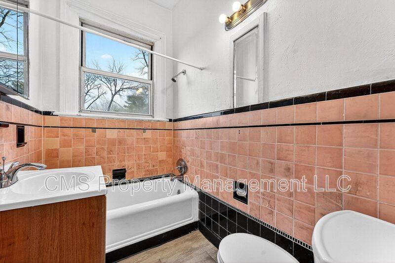 Apartment for rent at 150-154 Belvidere Ave #4, Washington, NJ 07882