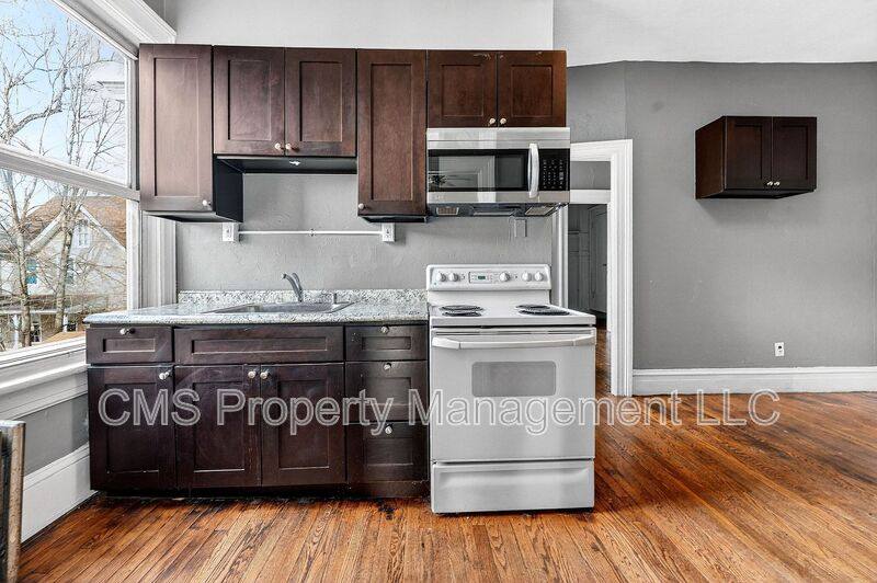 Apartment for rent at 150-154 Belvidere Ave #4, Washington, NJ 07882