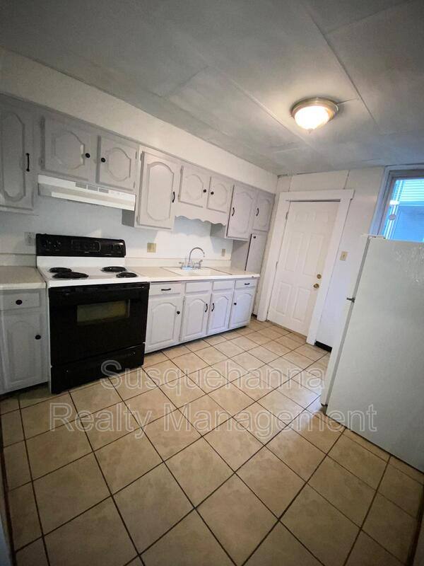 House for rent at 337 S 15th St, Harrisburg, PA 17104