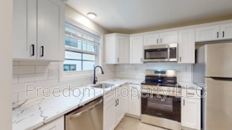 Townhouse for rent at 569 Center St #7, Wallingford, CT 06492