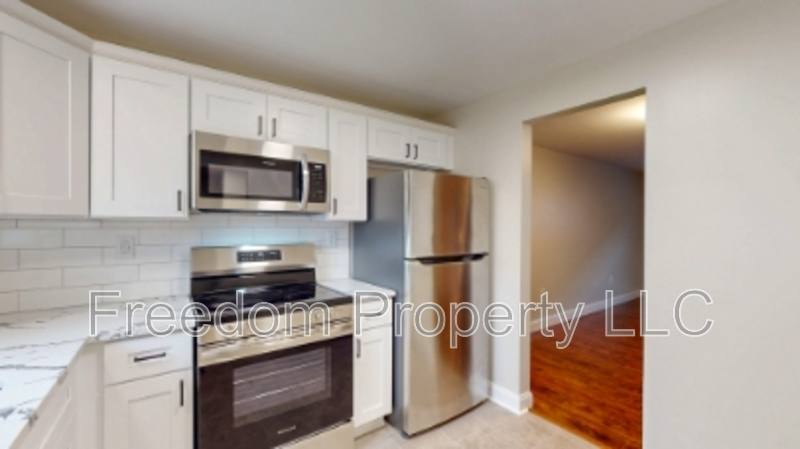 Townhouse for rent at 569 Center St #7, Wallingford, CT 06492