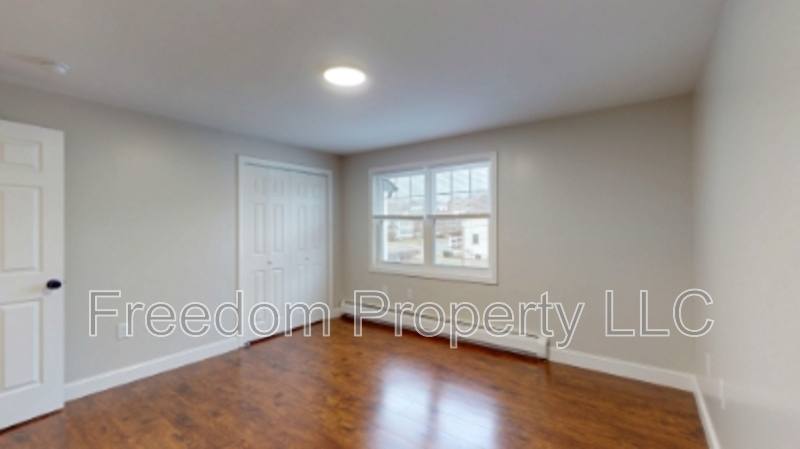 Townhouse for rent at 569 Center St #7, Wallingford, CT 06492
