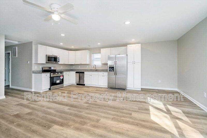 Apartment for rent at 2757 Columbia Ave #B, Indianapolis, IN 46205