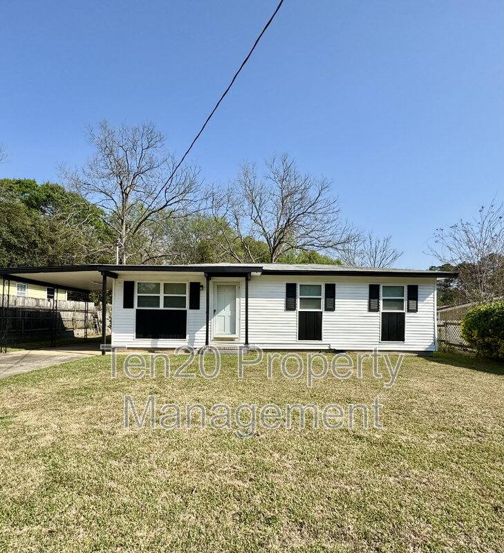 House for rent at 302 26th St, Phenix City, AL 36867