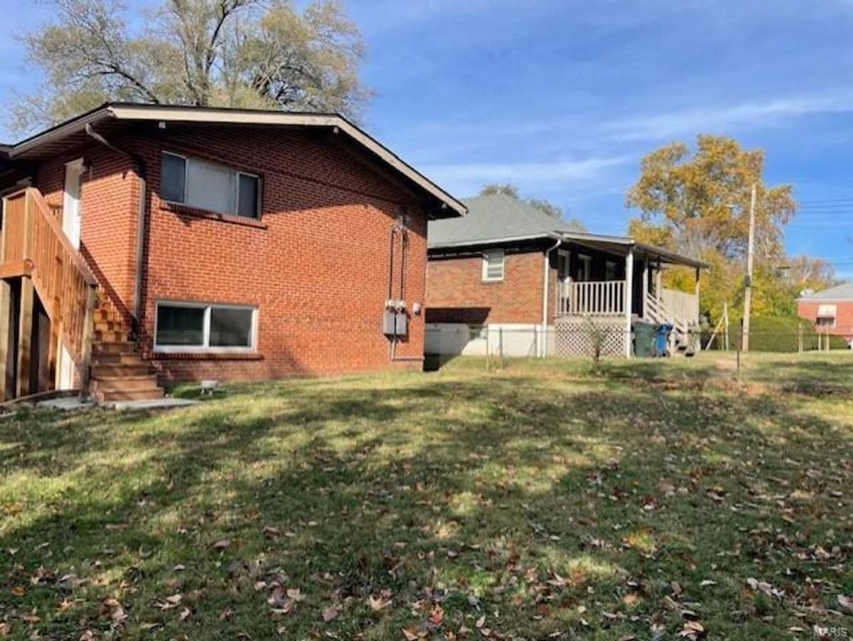 Apartment for rent at 3648 Edmundson Rd, Saint Louis, MO 63114