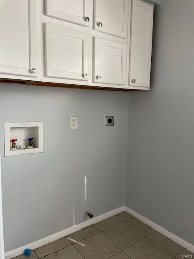 Apartment for rent at 3648 Edmundson Rd, Saint Louis, MO 63114