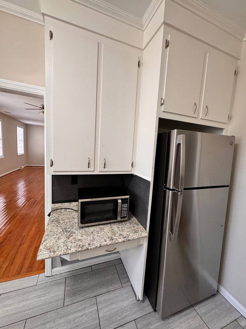 House for rent at 931 Ashley Ave, Charleston, SC 29401