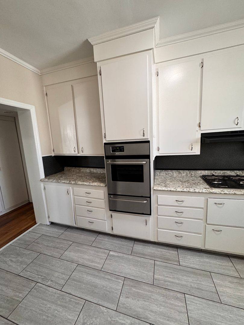House for rent at 931 Ashley Ave, Charleston, SC 29401