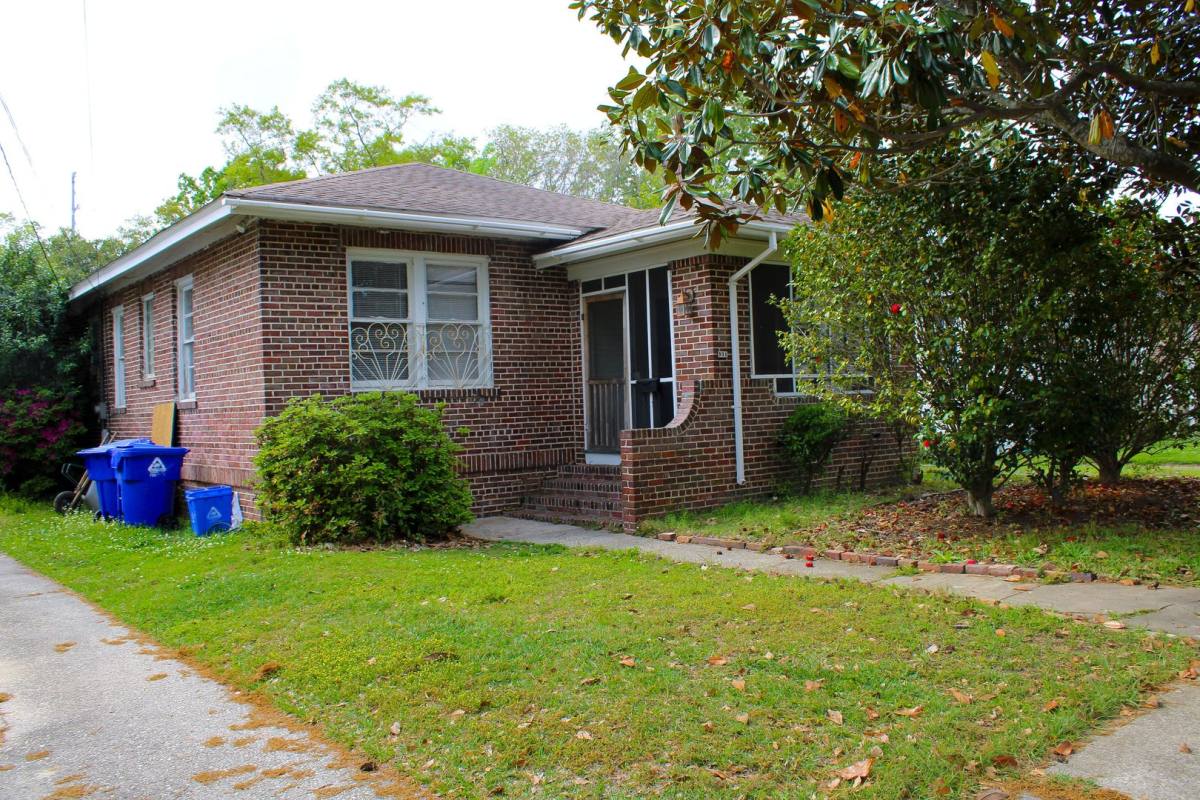 House for rent at 931 Ashley Ave, Charleston, SC 29401