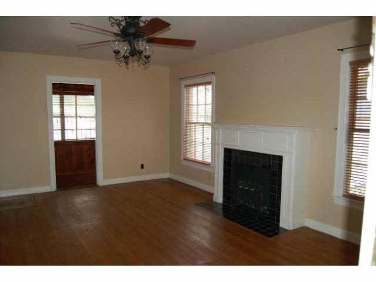 Apartment for rent at 1308 Crestwood Rd, Austin, TX 78722