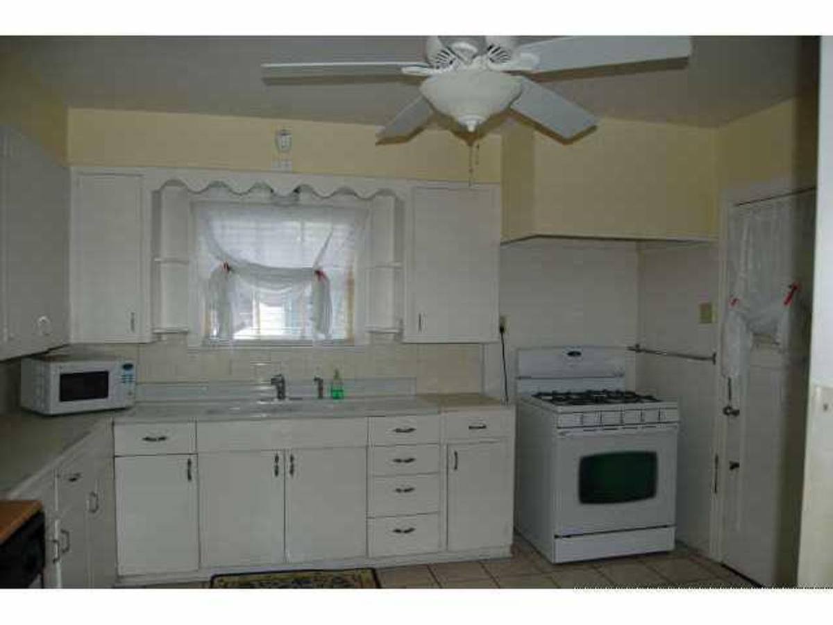 Apartment for rent at 1308 Crestwood Rd, Austin, TX 78722