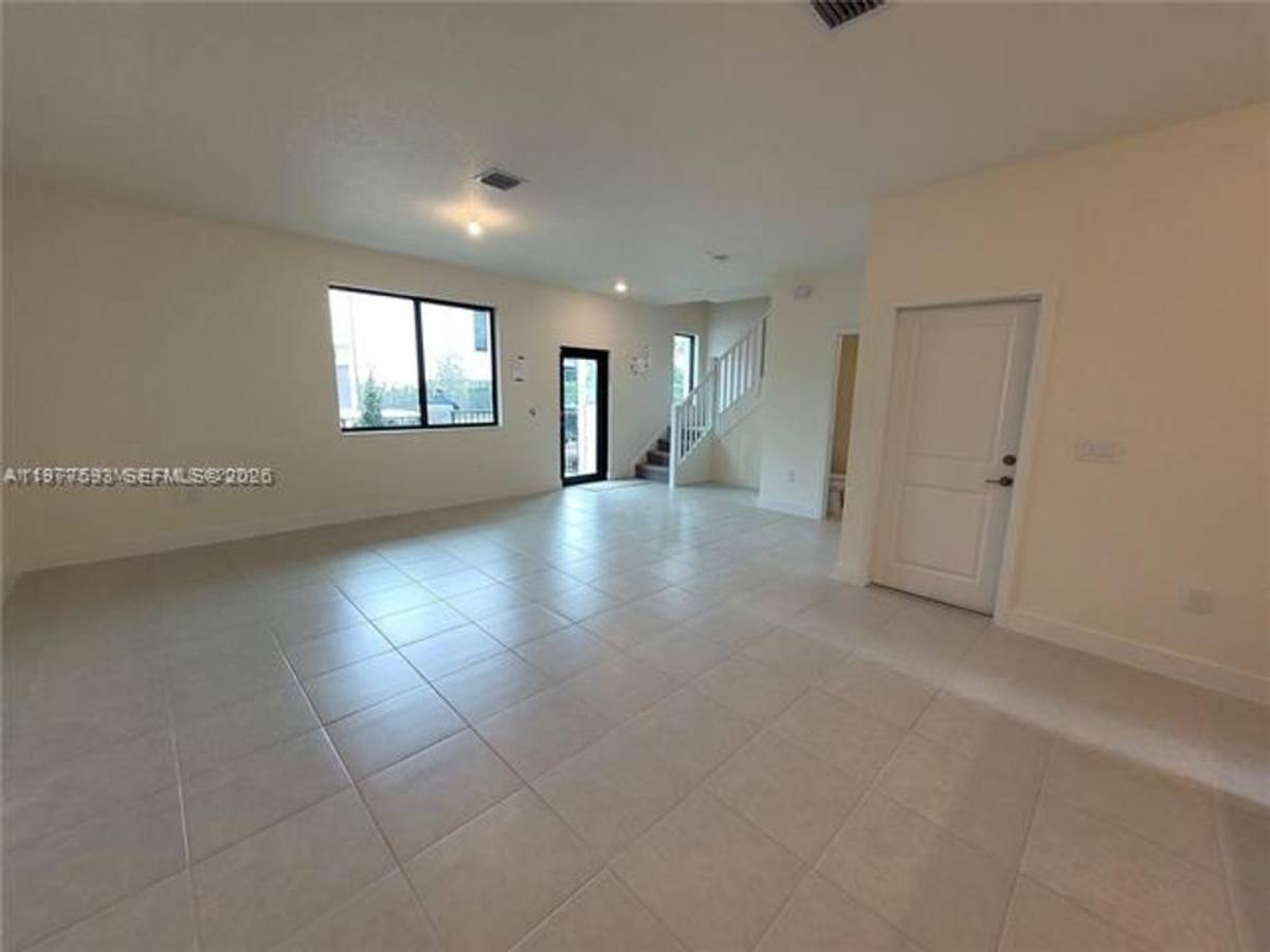 Townhouse for rent at 4558 NW 83rd Ave Th, Miami, FL 33166