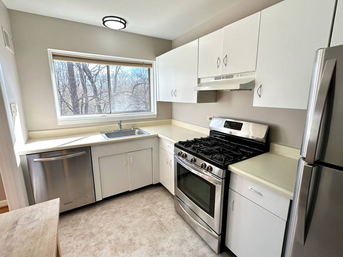 Apartment for rent at 10670 Weymouth St, Bethesda, MD 20814