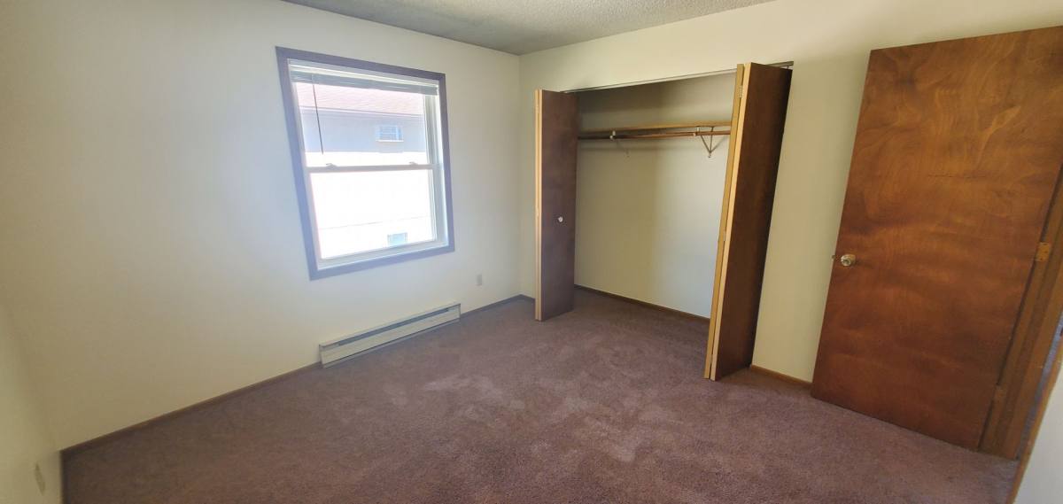 Apartment for rent at 970 W Hamilton Ave, Eau Claire, WI 54701