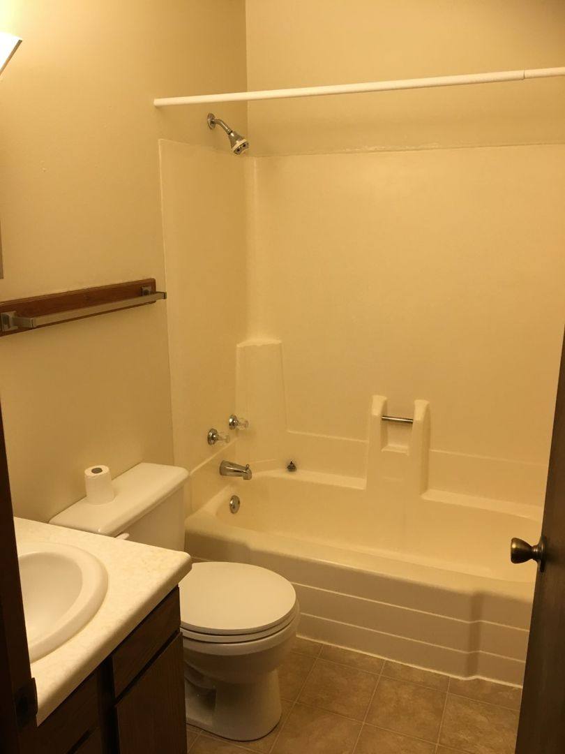 Apartment for rent at 970 W Hamilton Ave, Eau Claire, WI 54701