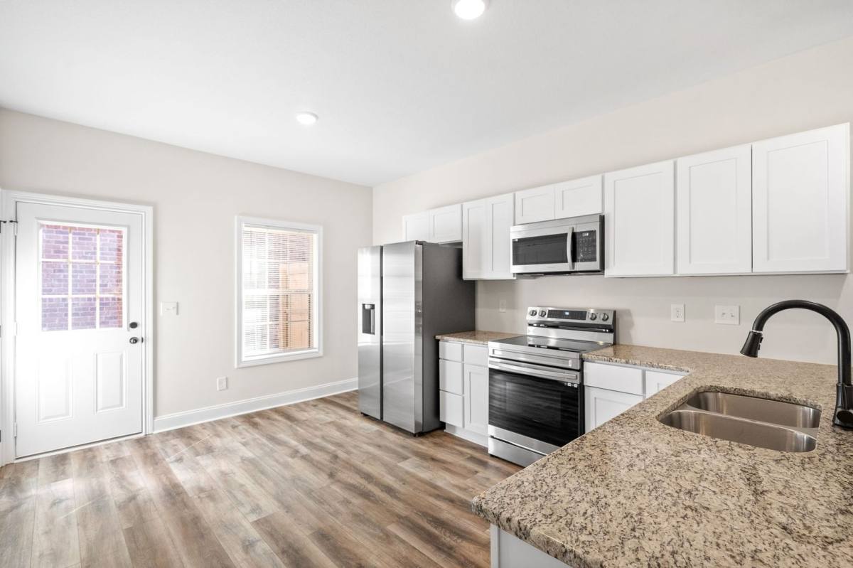 Apartment for rent at 445 Oak St, Clarksville, TN 37042