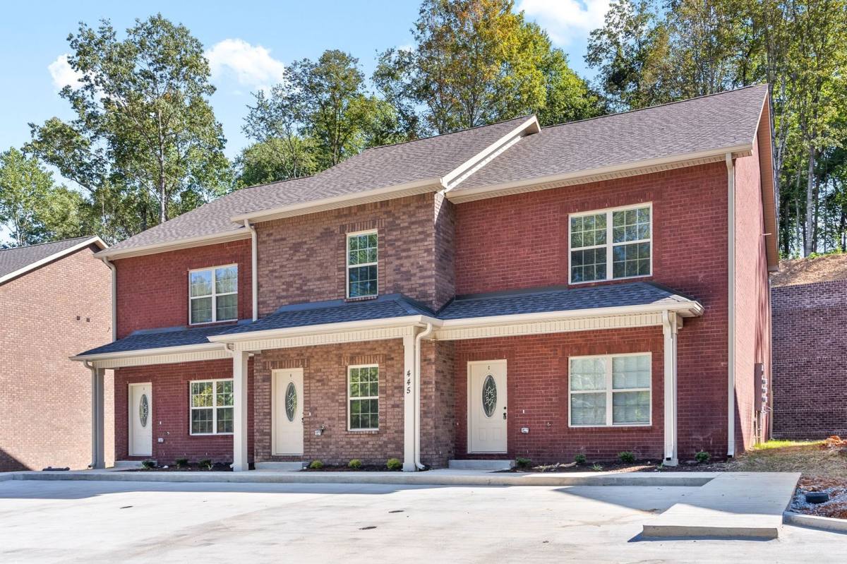Apartment for rent at 445 Oak St, Clarksville, TN 37042
