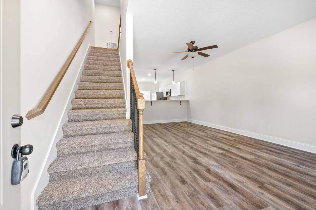 Apartment for rent at 445 Oak St, Clarksville, TN 37042