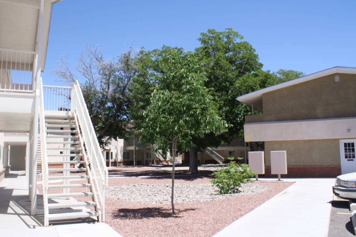 Apartment for rent at 1720 Atrisco Dr NW, Albuquerque, NM 87105