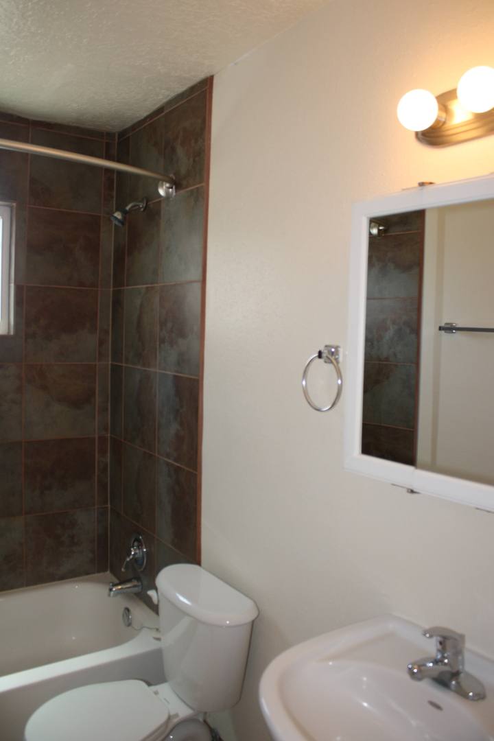 Apartment for rent at 1720 Atrisco Dr NW, Albuquerque, NM 87105