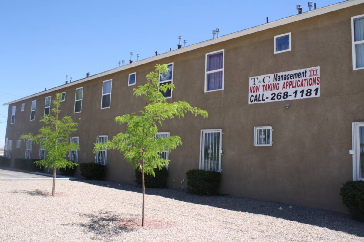 Apartment for rent at 1720 Atrisco Dr NW, Albuquerque, NM 87105