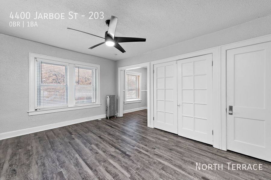 Apartment for rent at 4400 Jarboe St #204, Kansas City, MO 64111