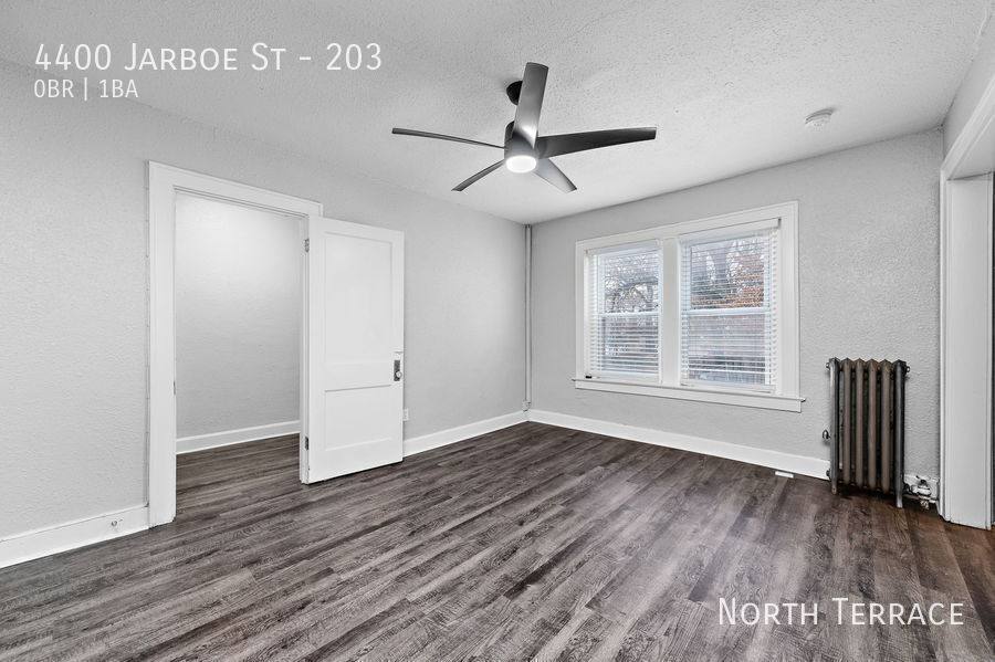 Apartment for rent at 4400 Jarboe St #204, Kansas City, MO 64111