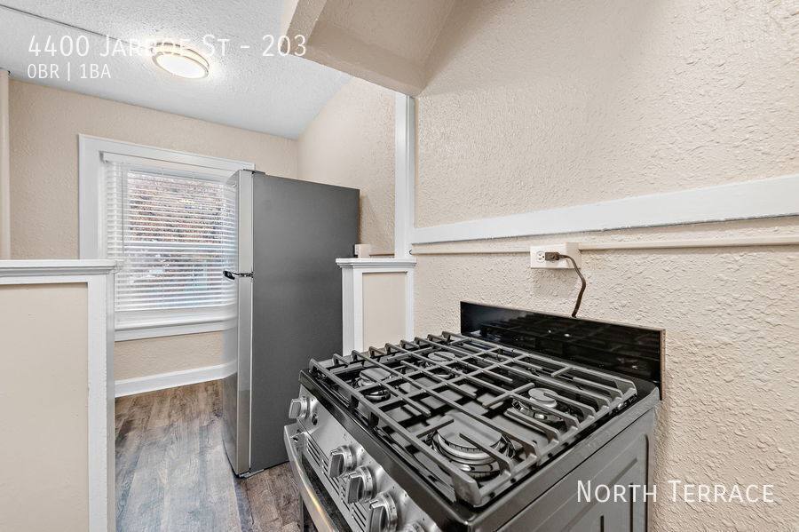 Apartment for rent at 4400 Jarboe St #204, Kansas City, MO 64111