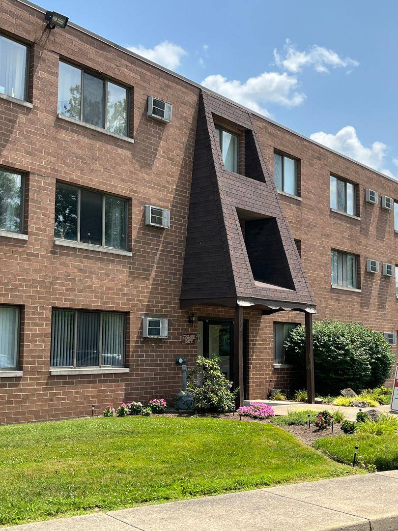 Apartment for rent at 275- 335 Sterling Ave, Sharon, PA 16146