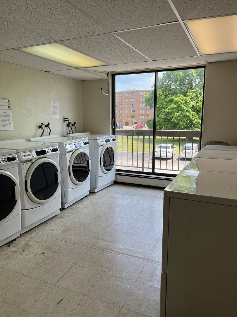 Apartment for rent at 275- 335 Sterling Ave, Sharon, PA 16146