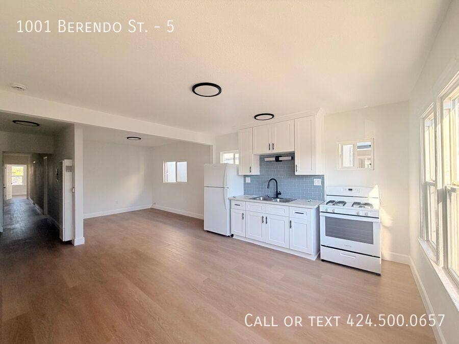 Apartment for rent at 1001 Berendo St #5, Los Angeles, CA 90029